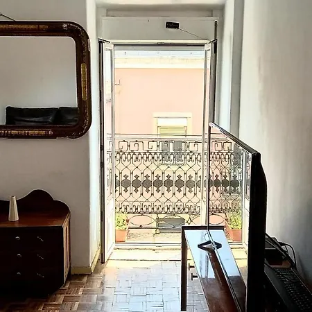 The Trivial Apartment *